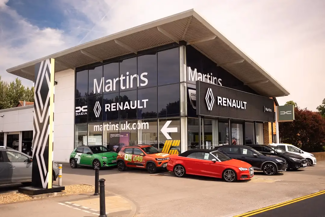 Where can I book a service for my Renault?