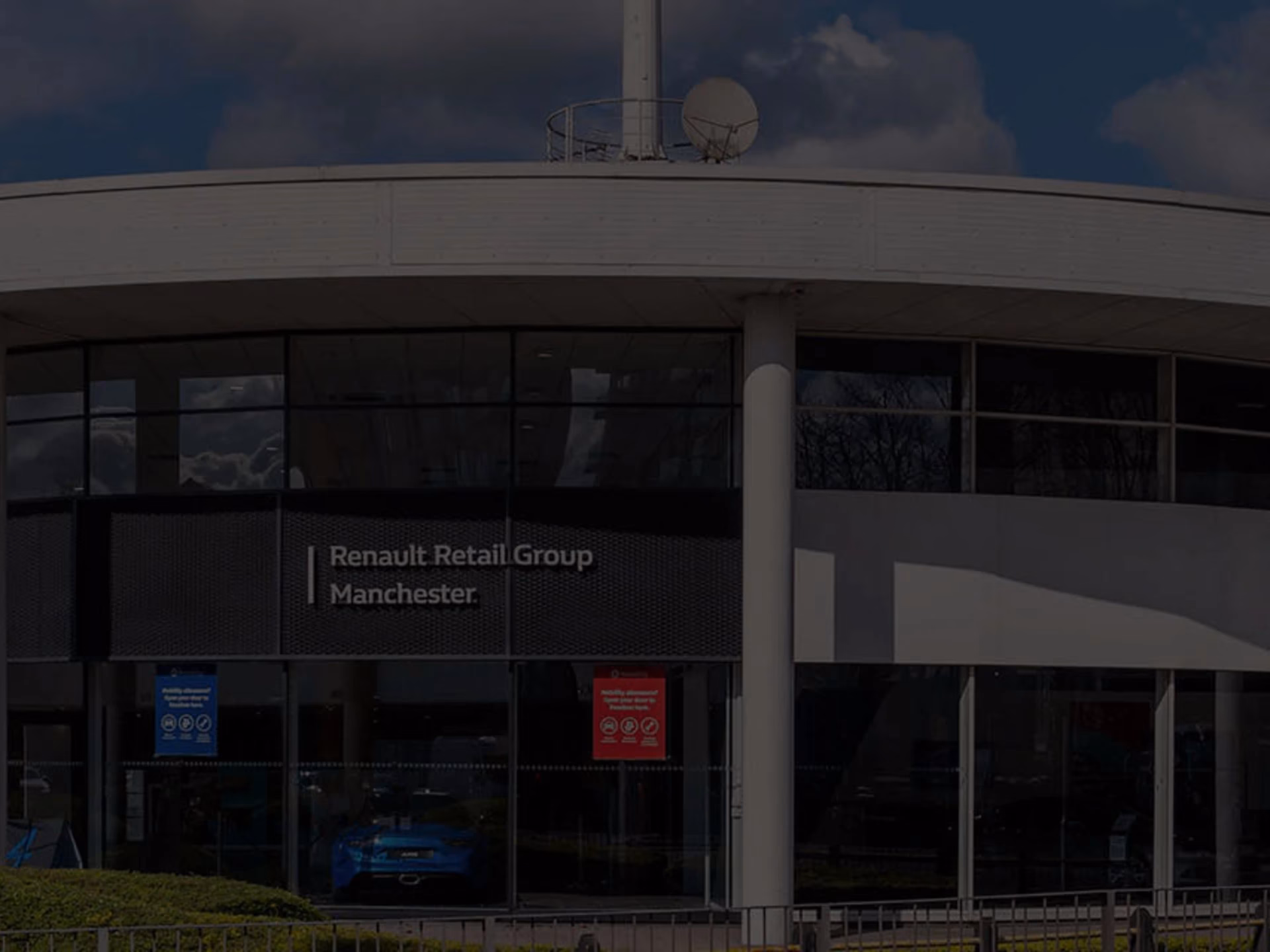 How do I contact Renault Manchester?