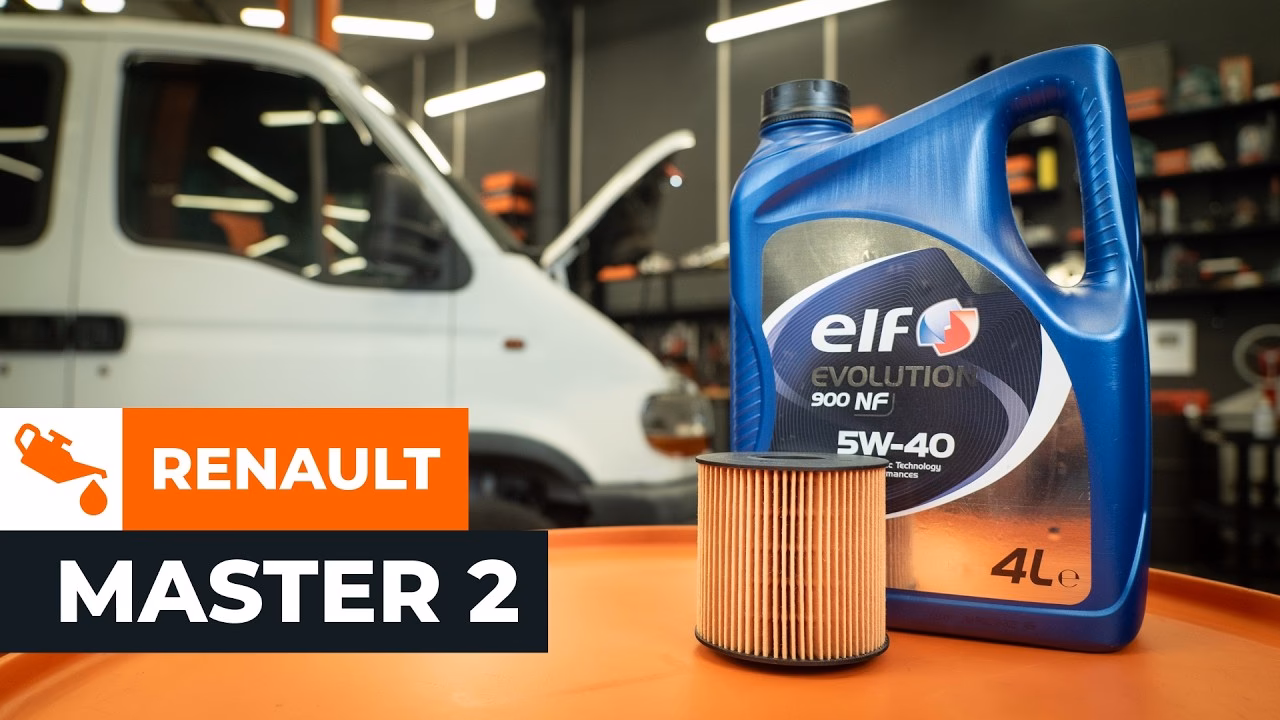 How do you change engine oil on a Renault Master II?