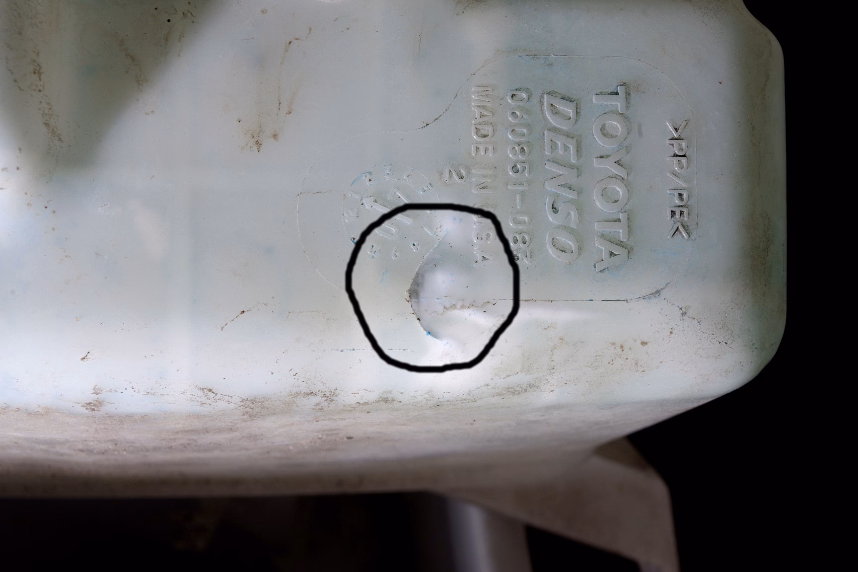 How do you fix a hole in a poly water tank?