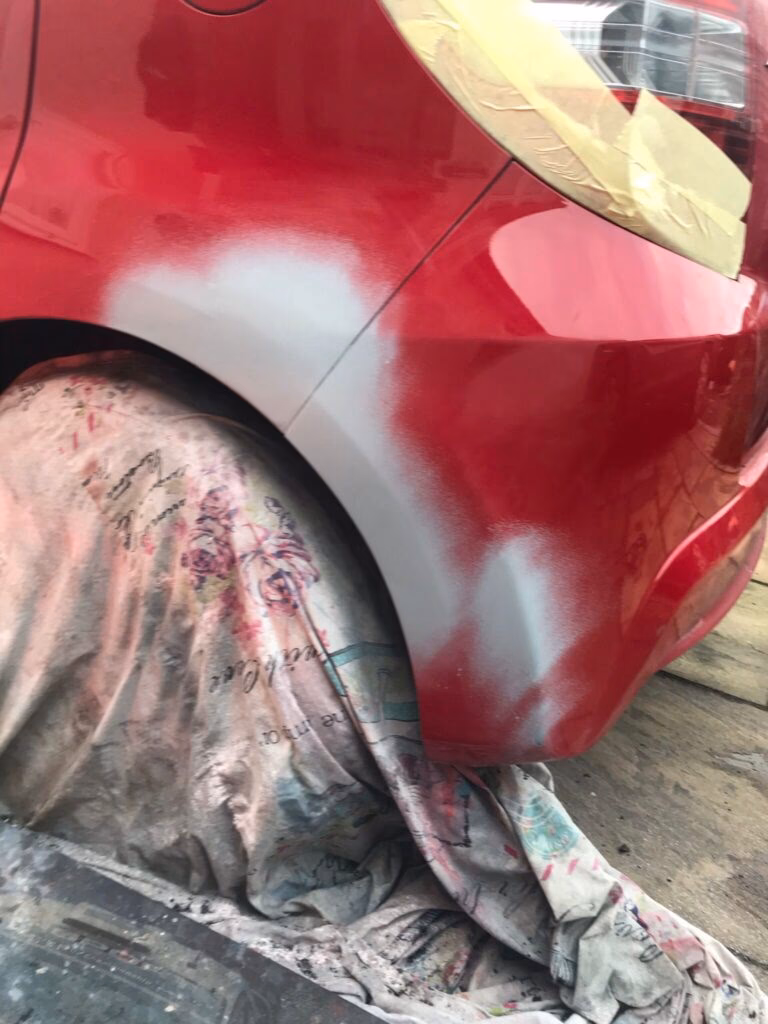 Who is Surrey scratch repairs?