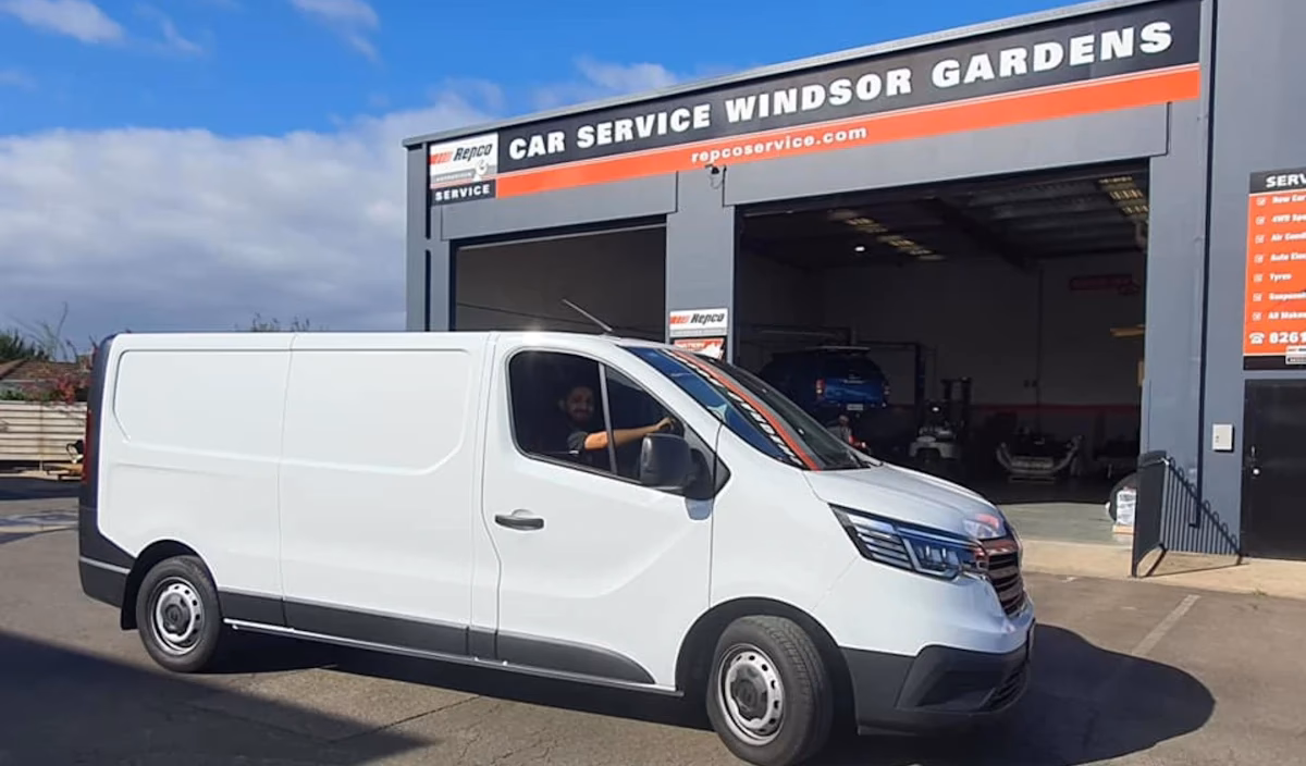 Where is Memmott's automotive - Repco authorized car service Windsor?