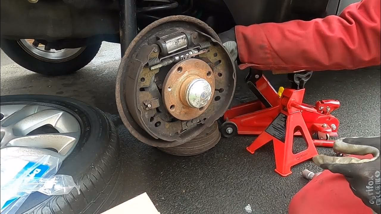 How do you fix a bad brake strut?
