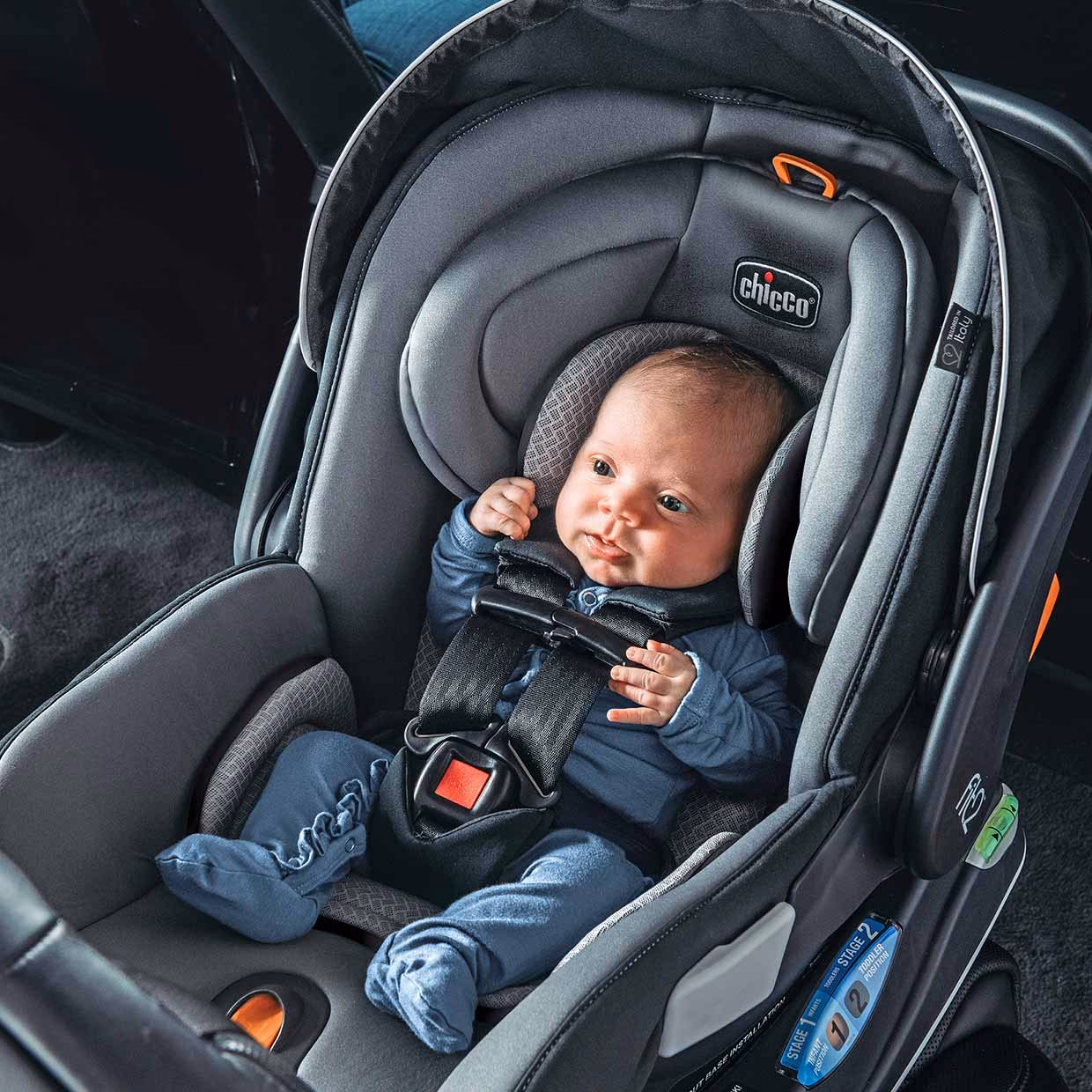 How to order a taxi with a child car seat request?