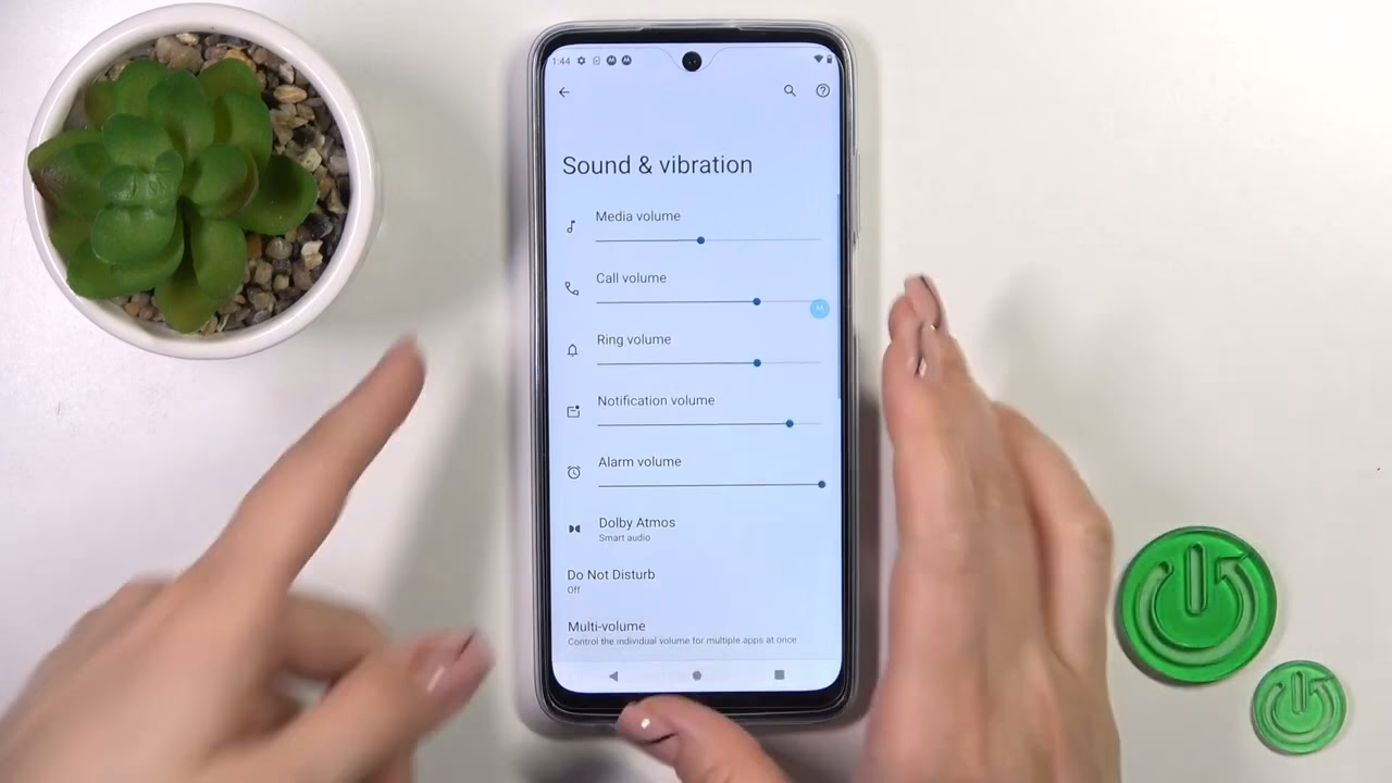 Why is my Motorola Moto G6 not playing?