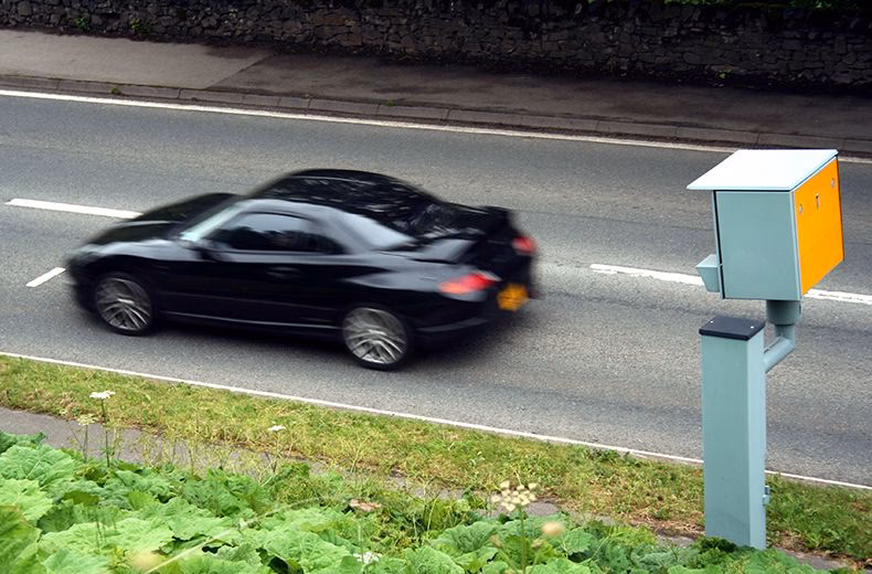 Do cameras check road tax?