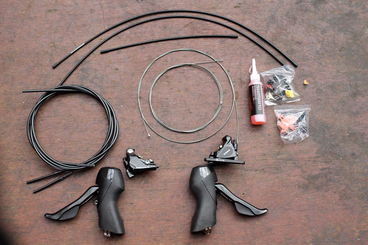 What's included in a STI st-rs505 kit?