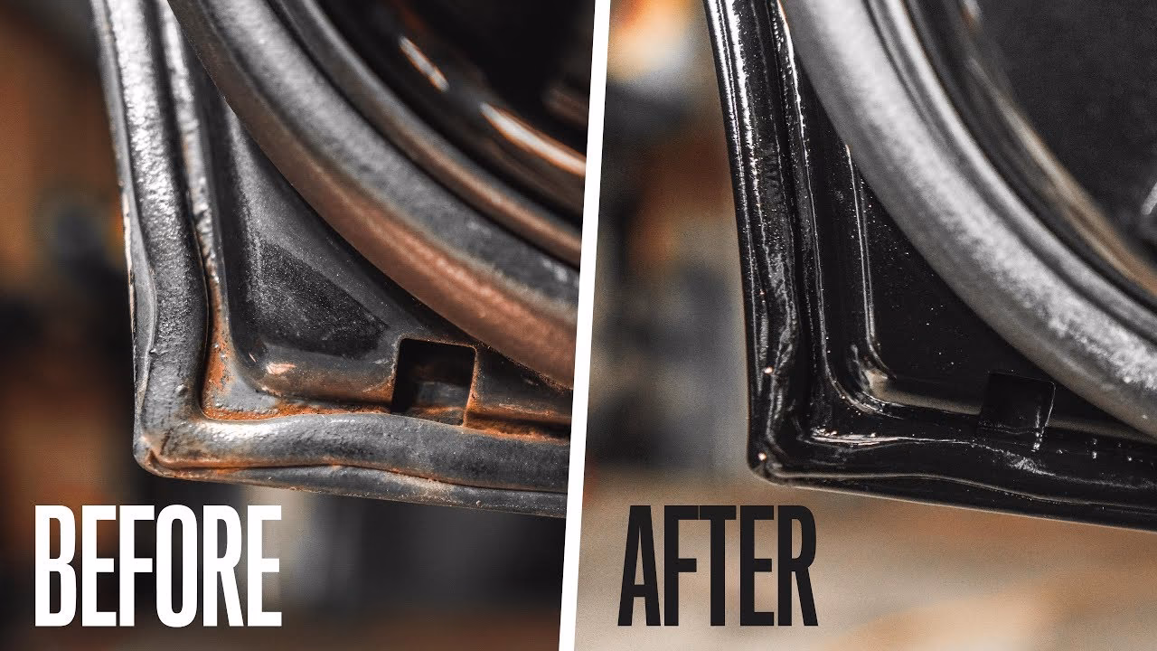 How do you fix a rusty door?