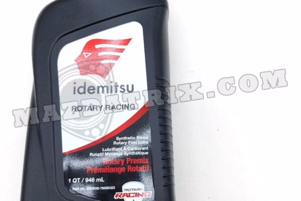 How does engine oil lubricate the RX-8's engine?
