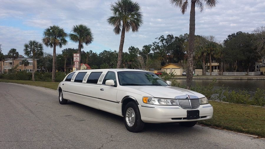 Can you rent a car in St Augustine?