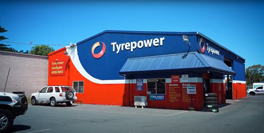 What Tyres does Bridgestone select Sandgate offer?