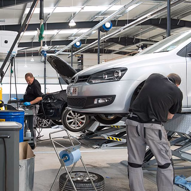 How much does an MOT cost in Bristol?