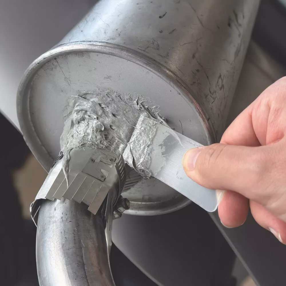 How do I contact Screwfix?