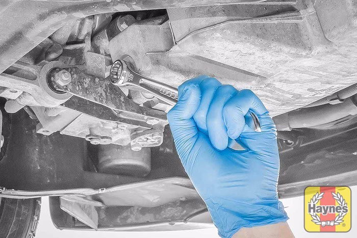 How do you tighten a SEAT Ibiza 4?