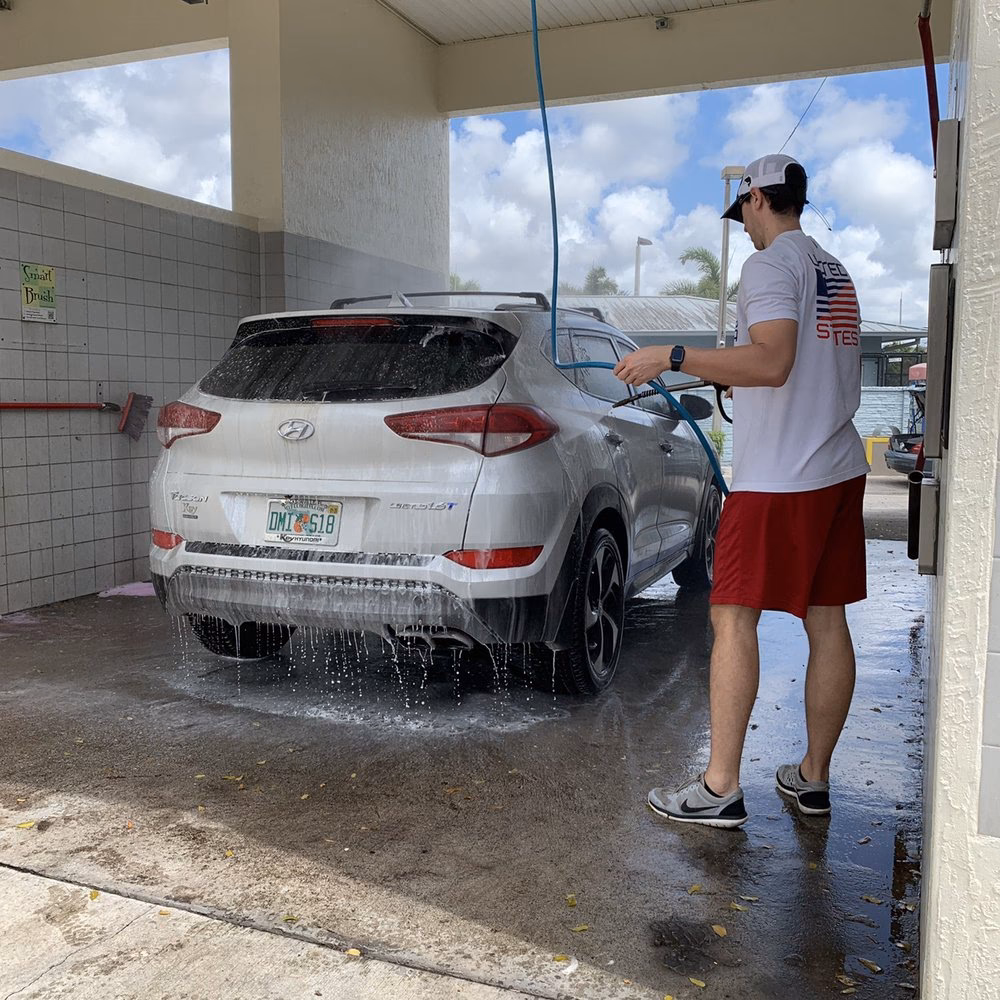 What are people saying about car wash services in Boca Raton?