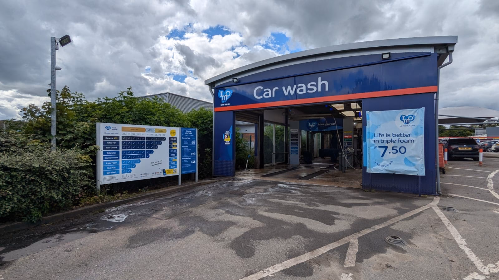What are people saying about car wash services in Durham?