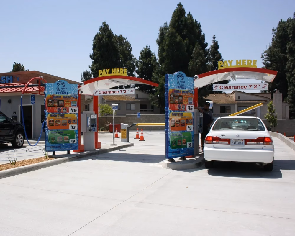 Where is the best car wash in La Mesa?