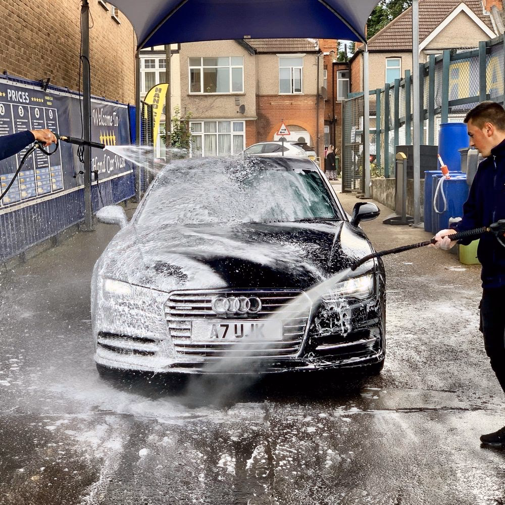 How do I choose a slough mobile car washer?