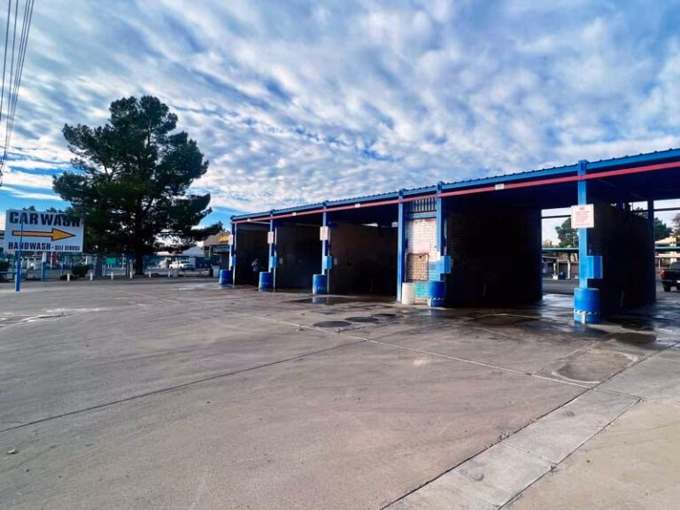 How to rinse the car at a self-service car wash?