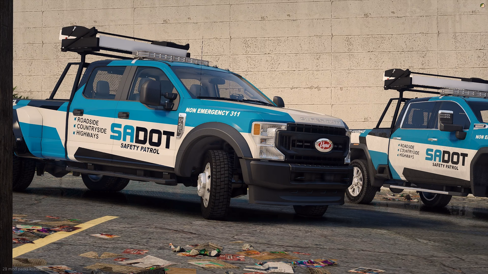 What lore-friendly emergency service vehicles are included in a fivem subscription?