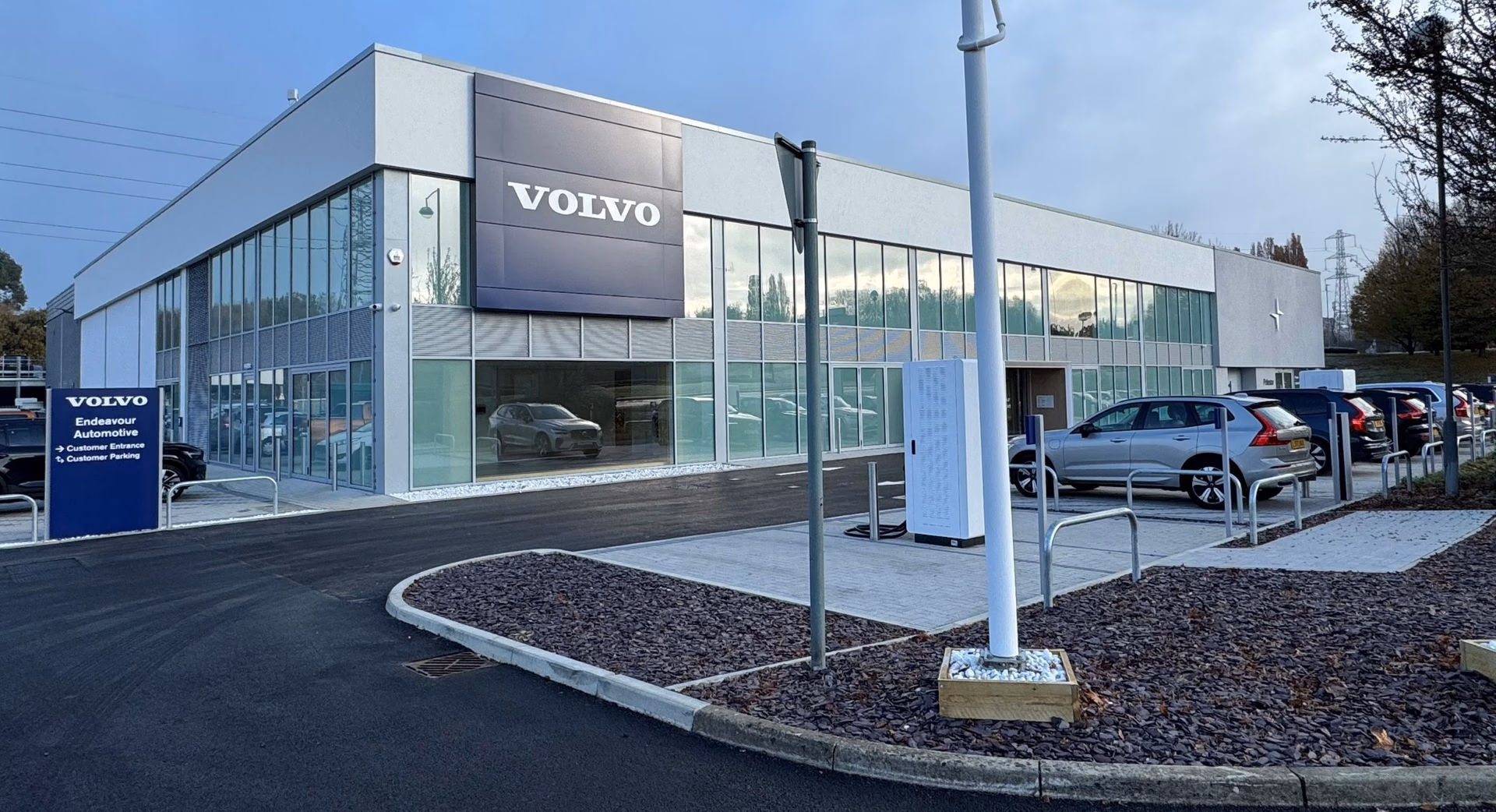 Where is Endeavour Volvo Cars - Watford?