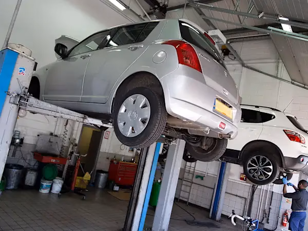 Does Suzuki offer a qualifying service?