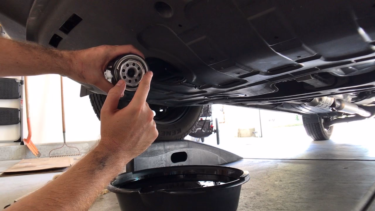 How to service Hyundai ix35?