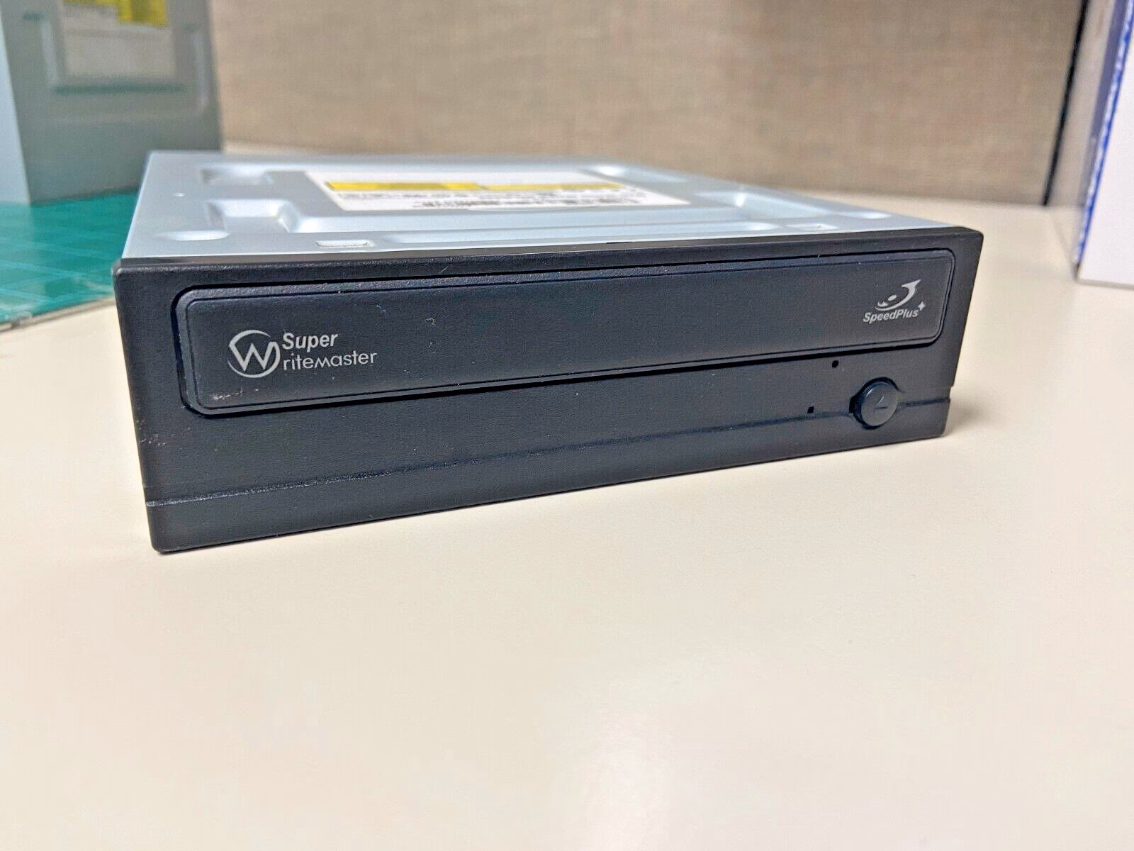 What is sh-s223c SATA DVD writer?