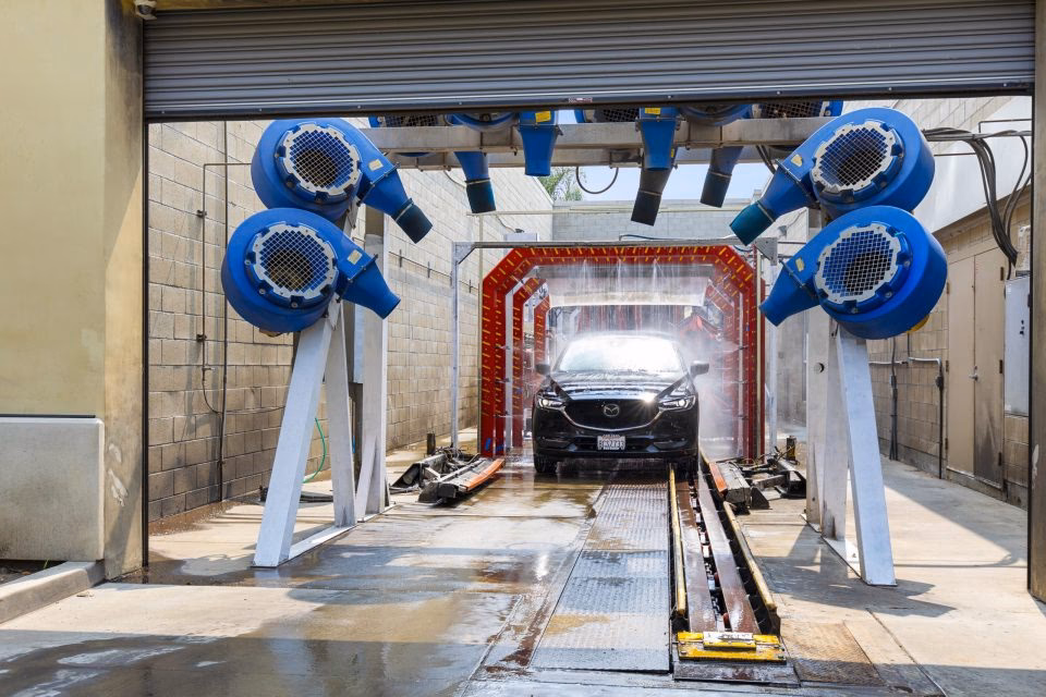 How to find a petrol station with vacuum near you?