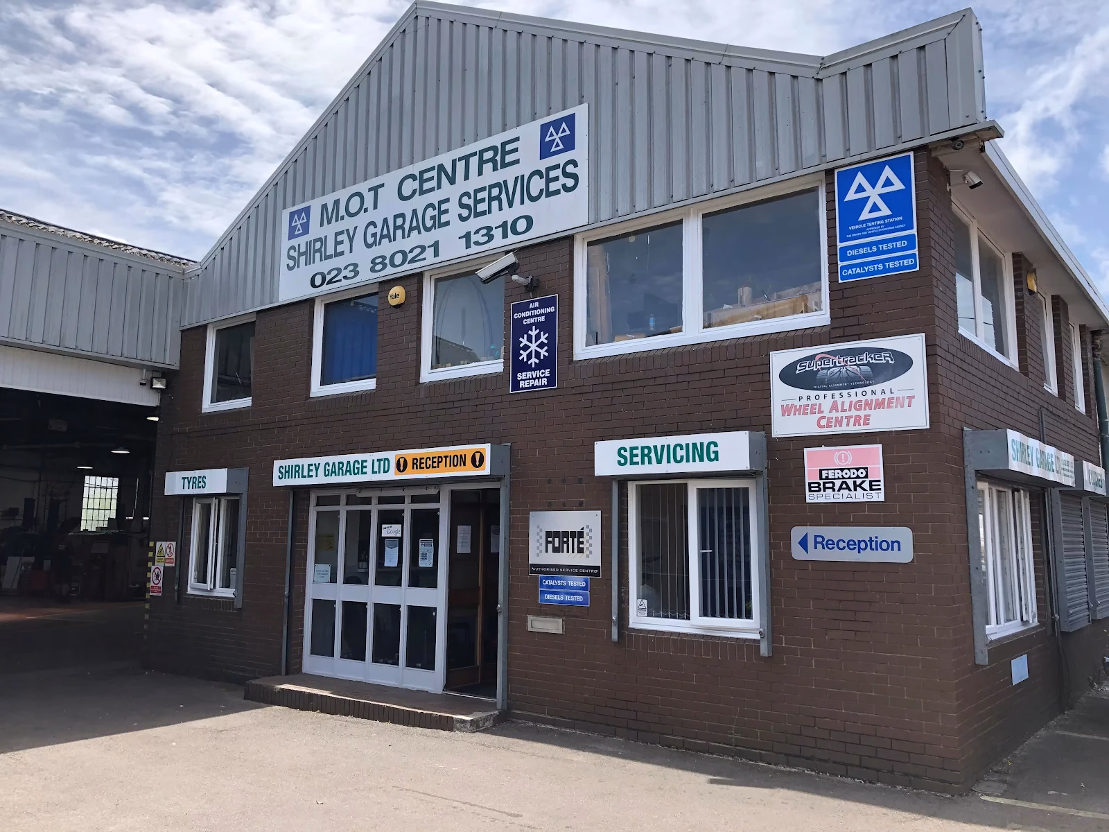 Where can I find a car repair & servicing centre in Shirley?