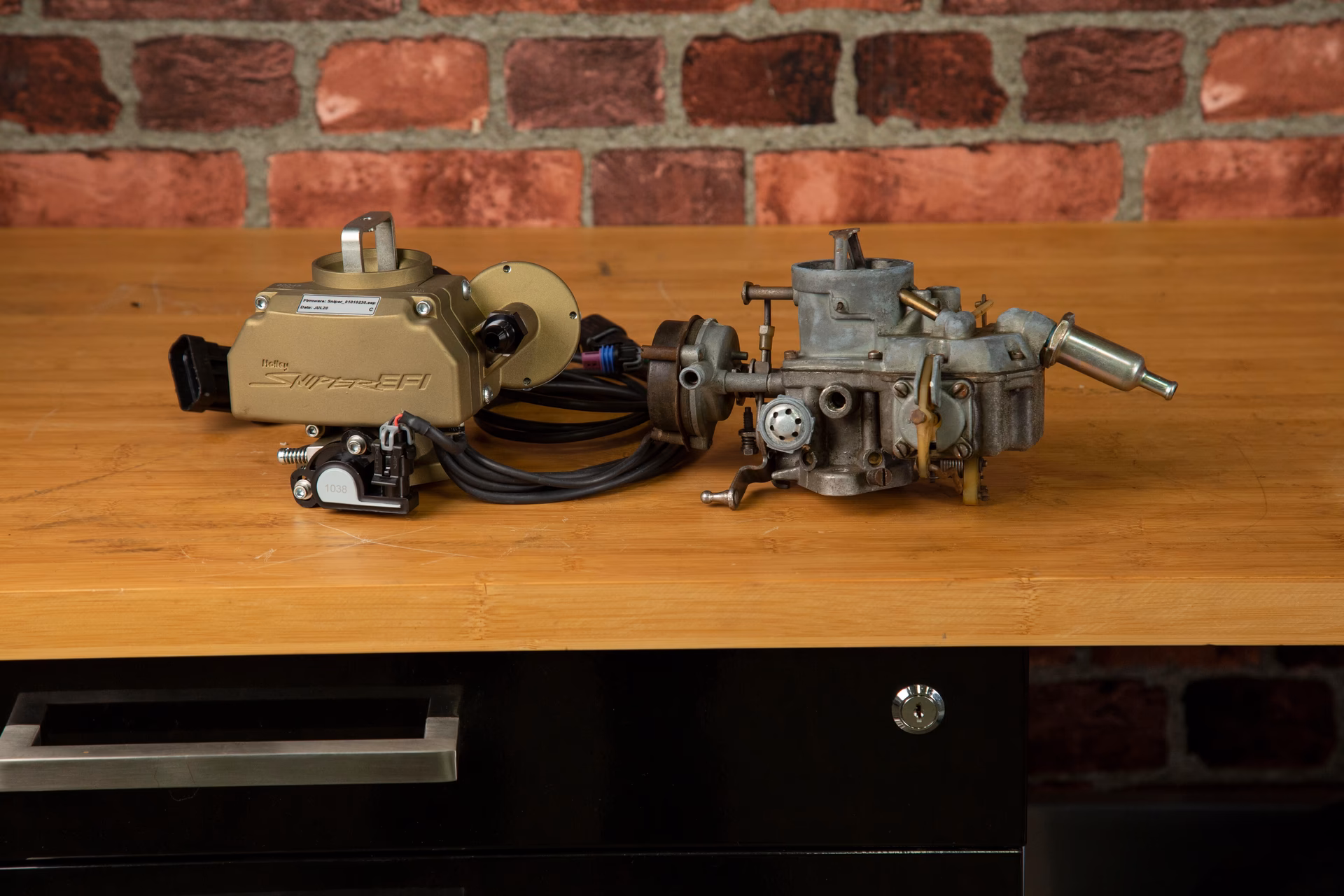 What is a Holley sniper EFI Autolite 1100 fuel injection system?