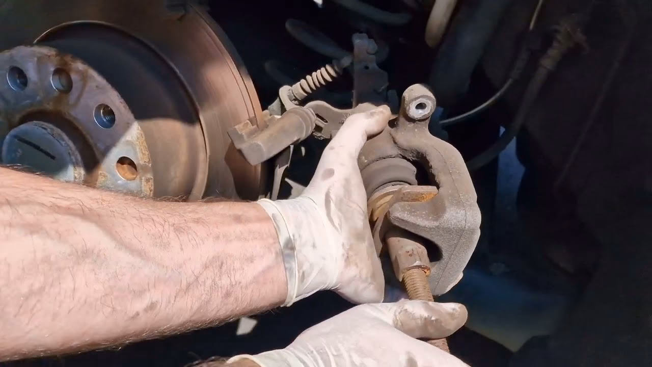 How much does Skoda brake discs & pads replacement cost?