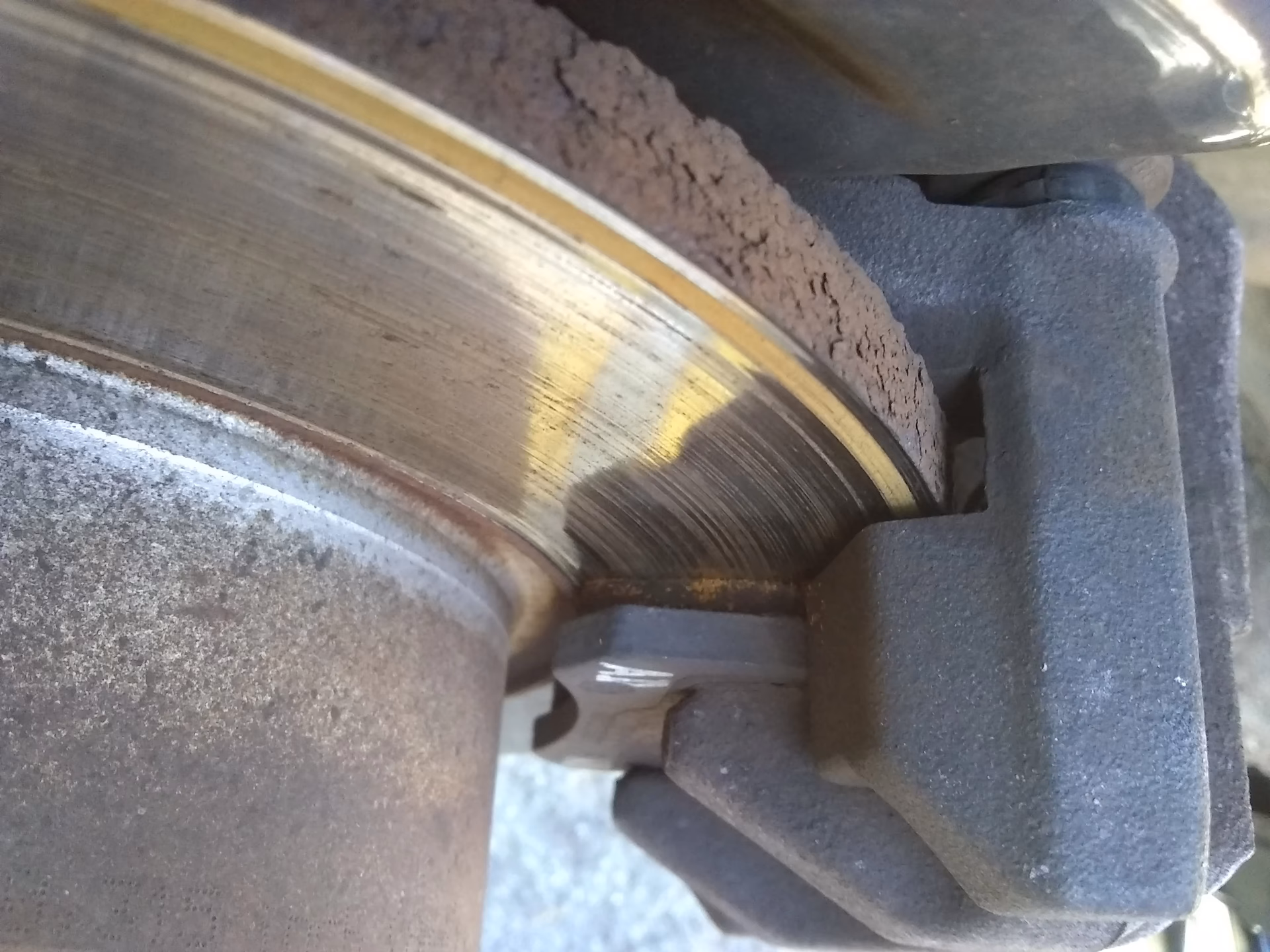 What size brake disc does a Yeti have?