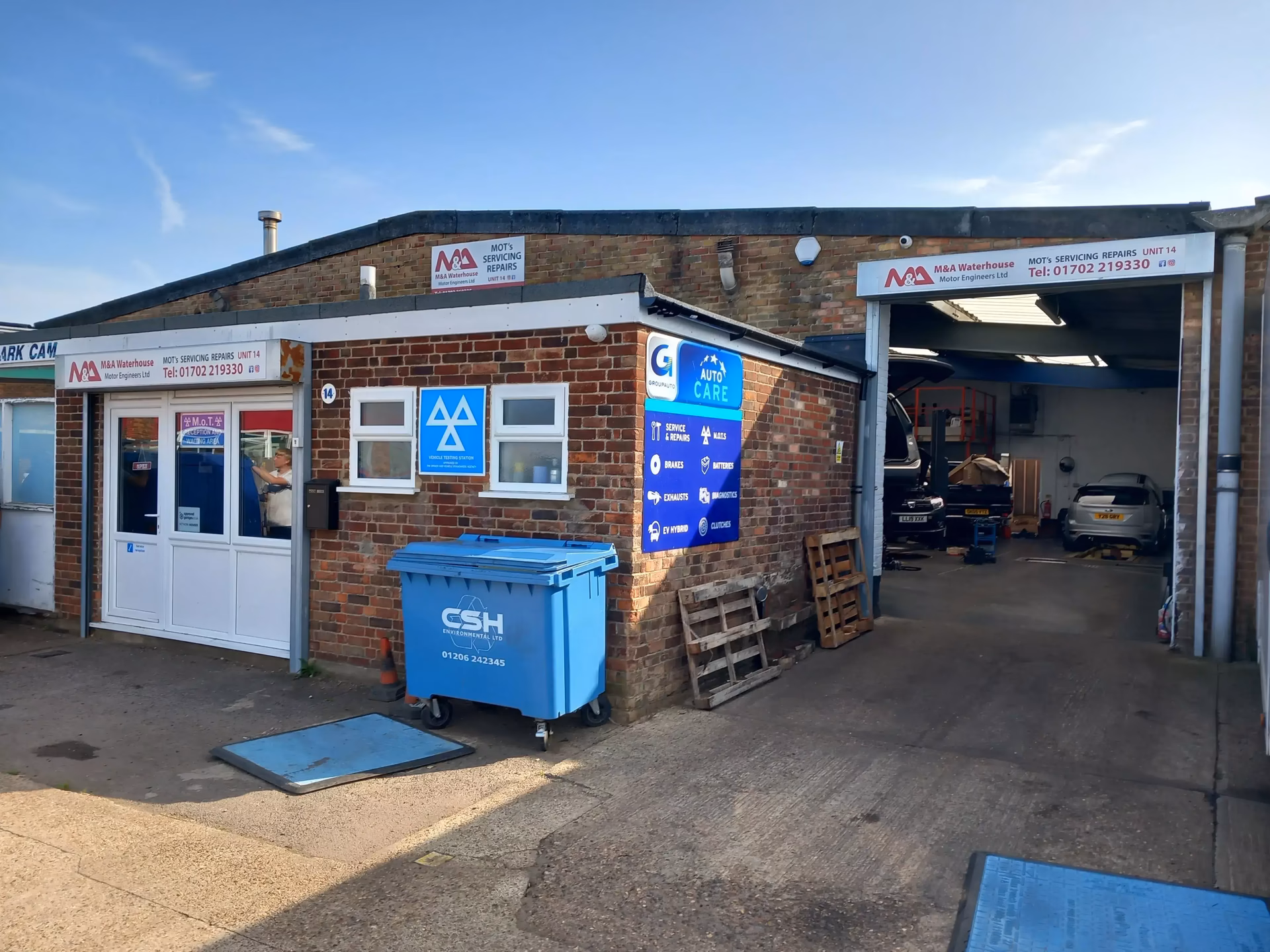 Where is Stratstone smart Southend?