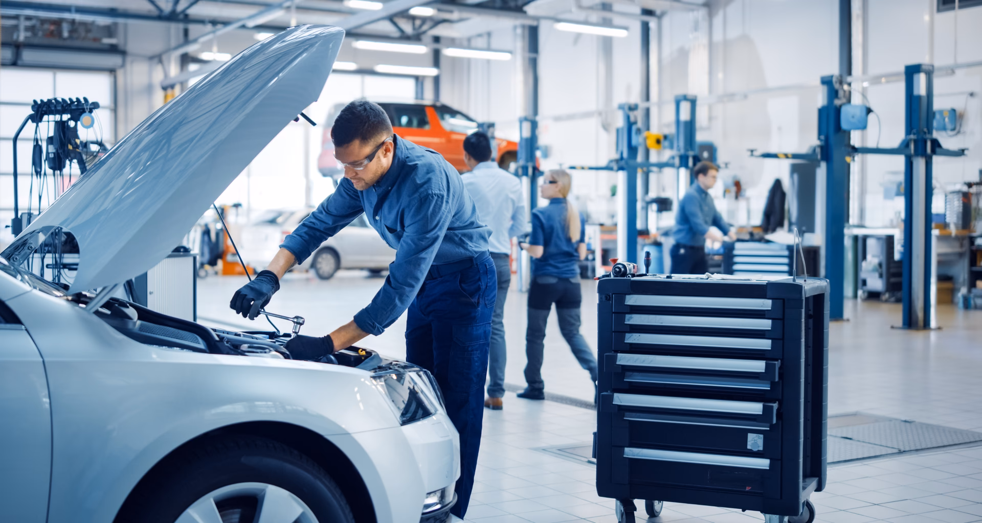 Does smartleasing pay for onsite battery replacement?
