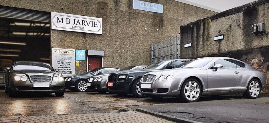 Who is specialist car servicing by RPM?