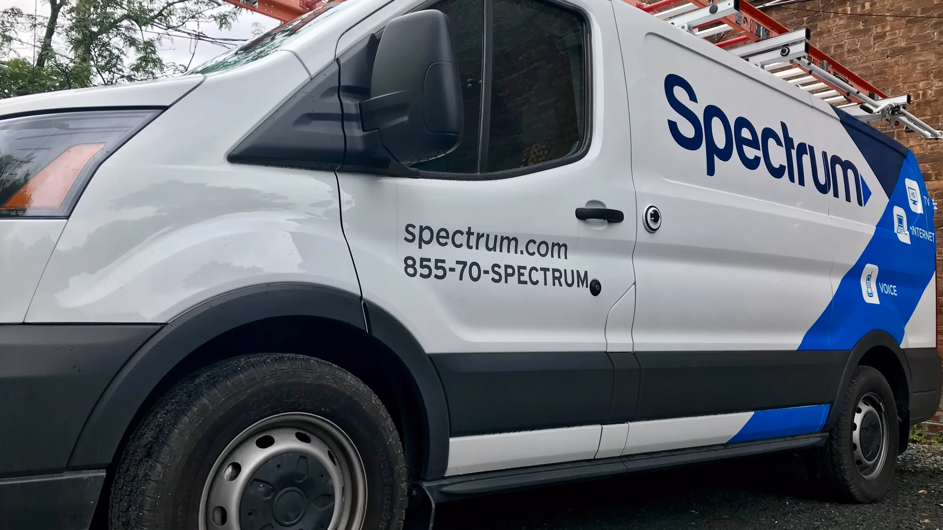 Who are Spectrum Vehicle Repairers?