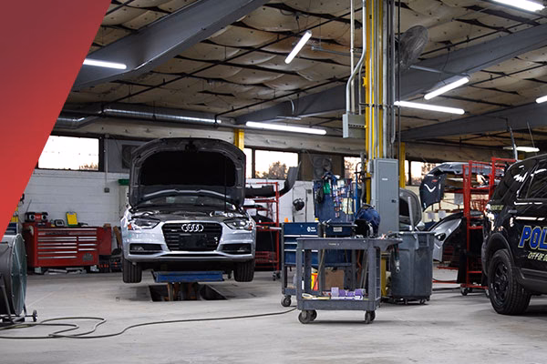 Where can I find auto body repair in St Louis?