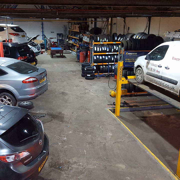 Who is station Mot Liskeard?