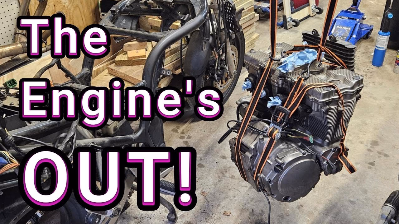 What's in a Suzuki GSF600 bandit repair manual?