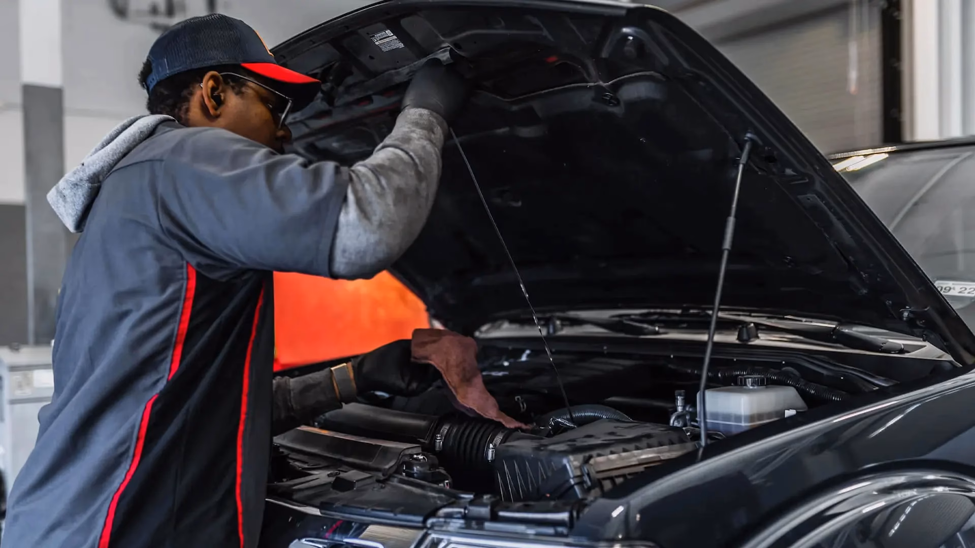 Where is Sutherlin Nissan located?