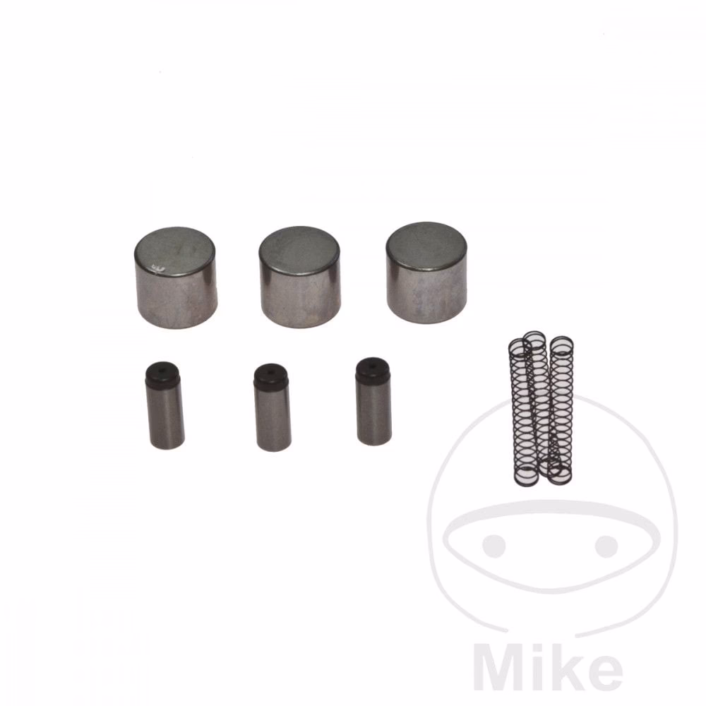 What are the parts of a Suzuki GT550 motorcycle?