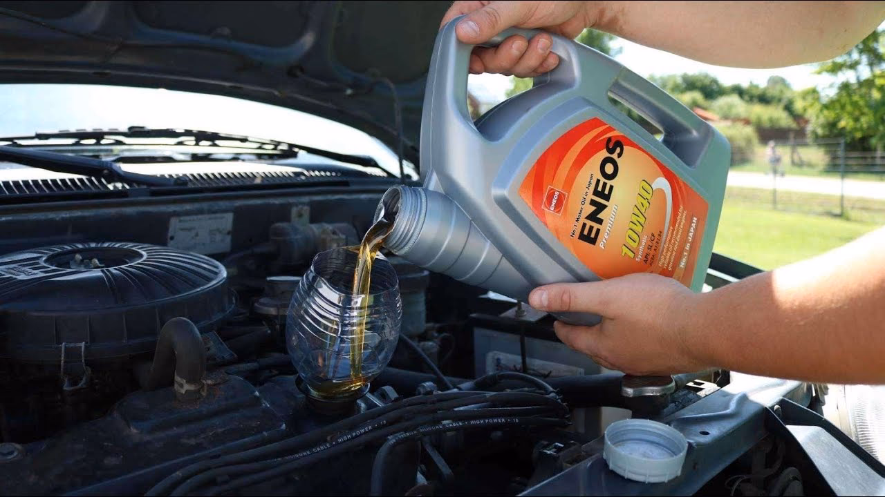 How to change engine oil Suzuki Swift Mk3?