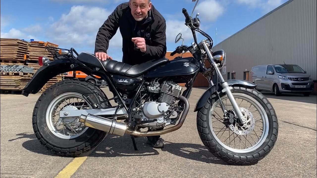 What engine does a 2009 Suzuki RV125 VanVan have?