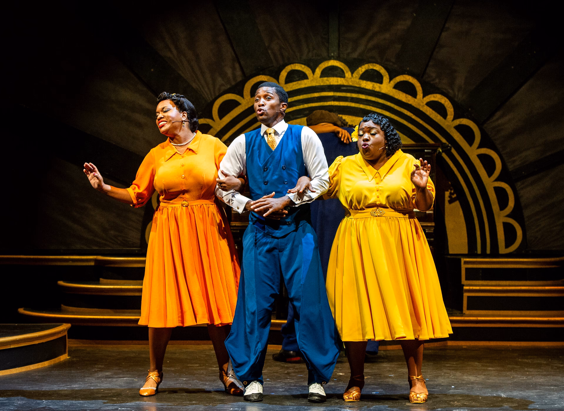 Why is Les Mis so popular?