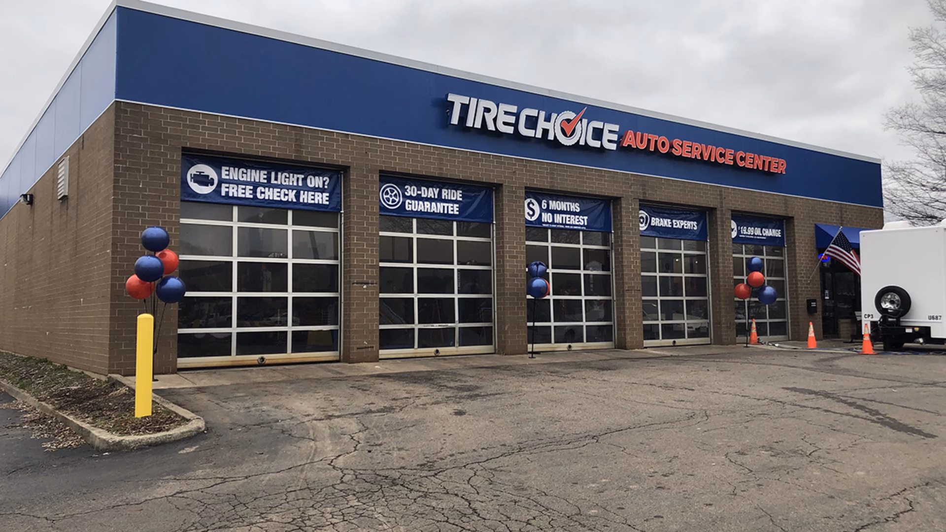 Does the tire choice offer a 30-day price guarantee?