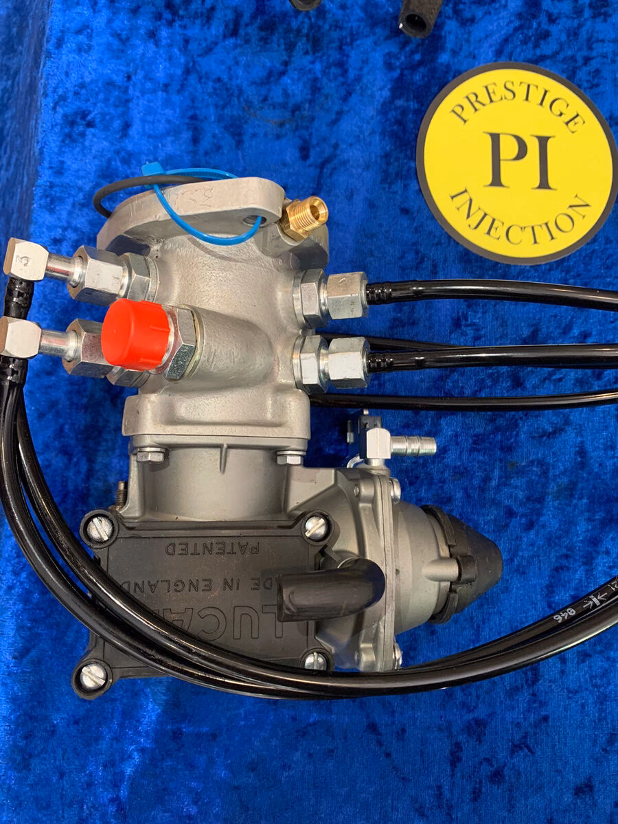 Which sports cars have a fuel injection system?