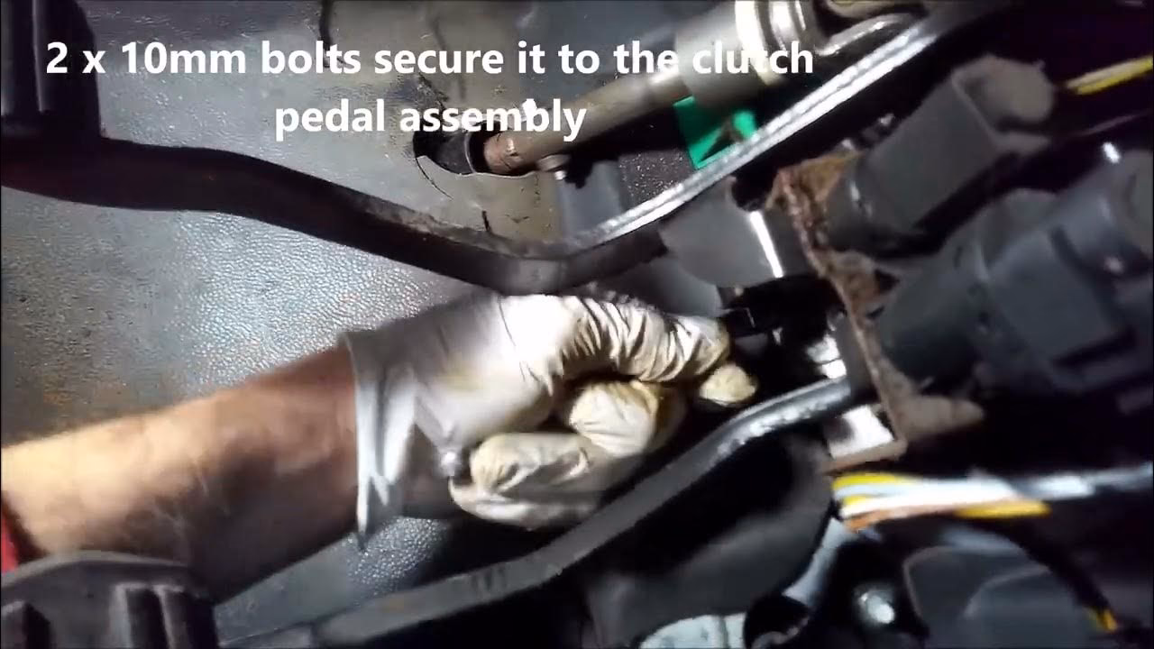 How do you know if a clutch is bad?