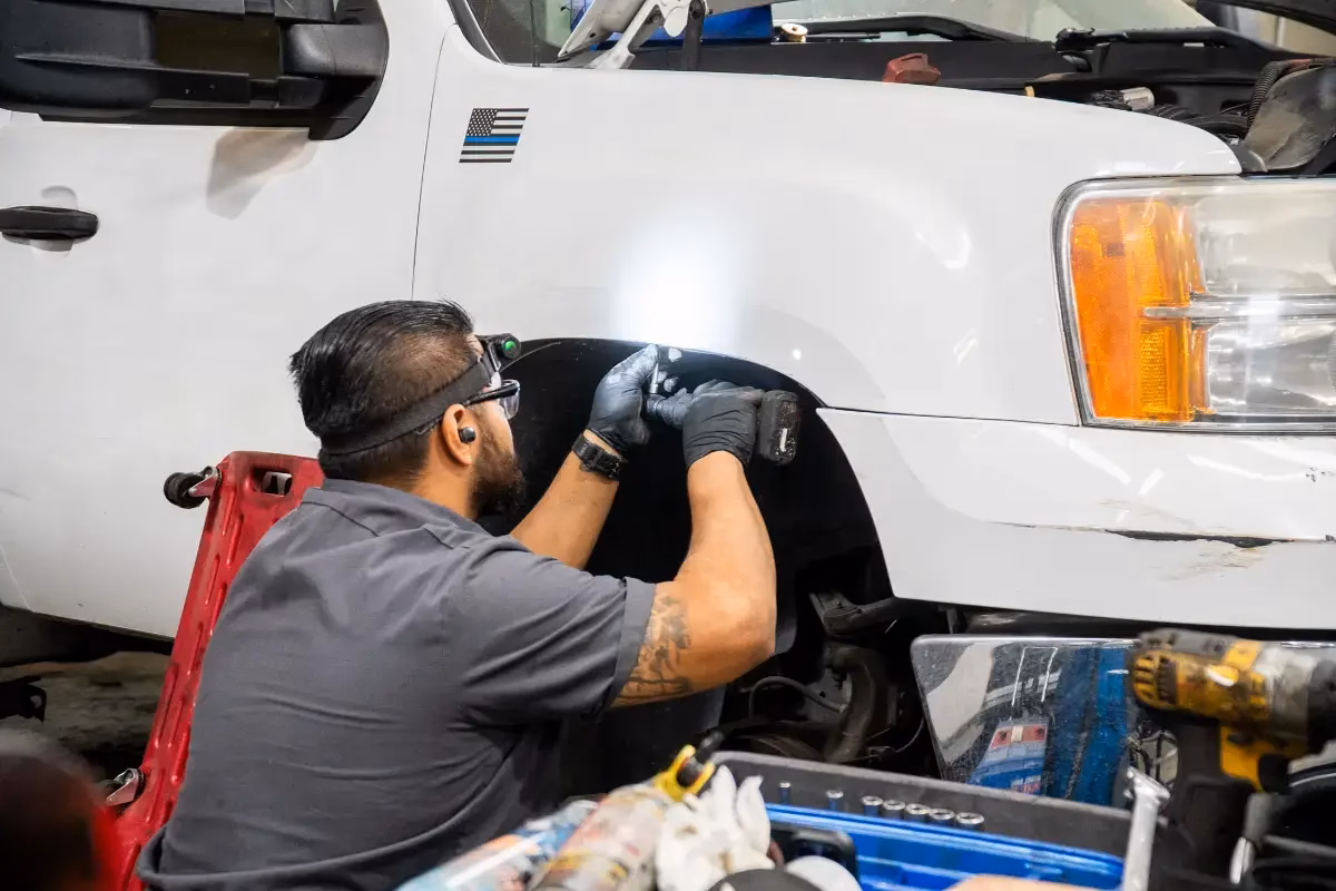 What services does a truck repair & refurbishment service offer?