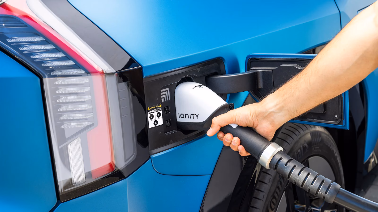 Can You charge an electric car in the UK?